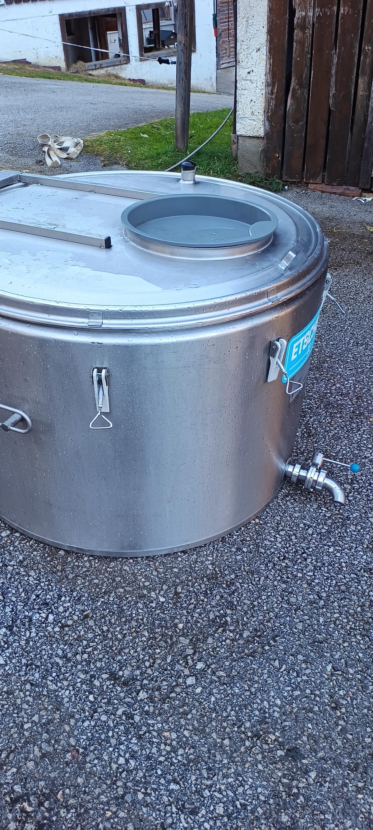 Etscheid Milchtank 550 l und Westfalia Wet 150 2