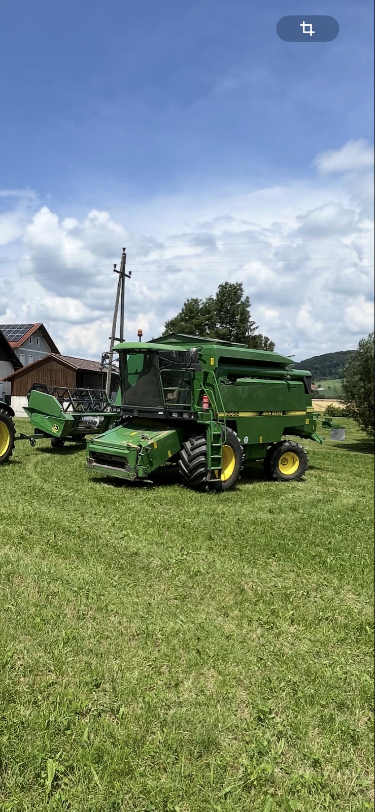 Verkaufe John Deere 2056 Mähdrescher 1