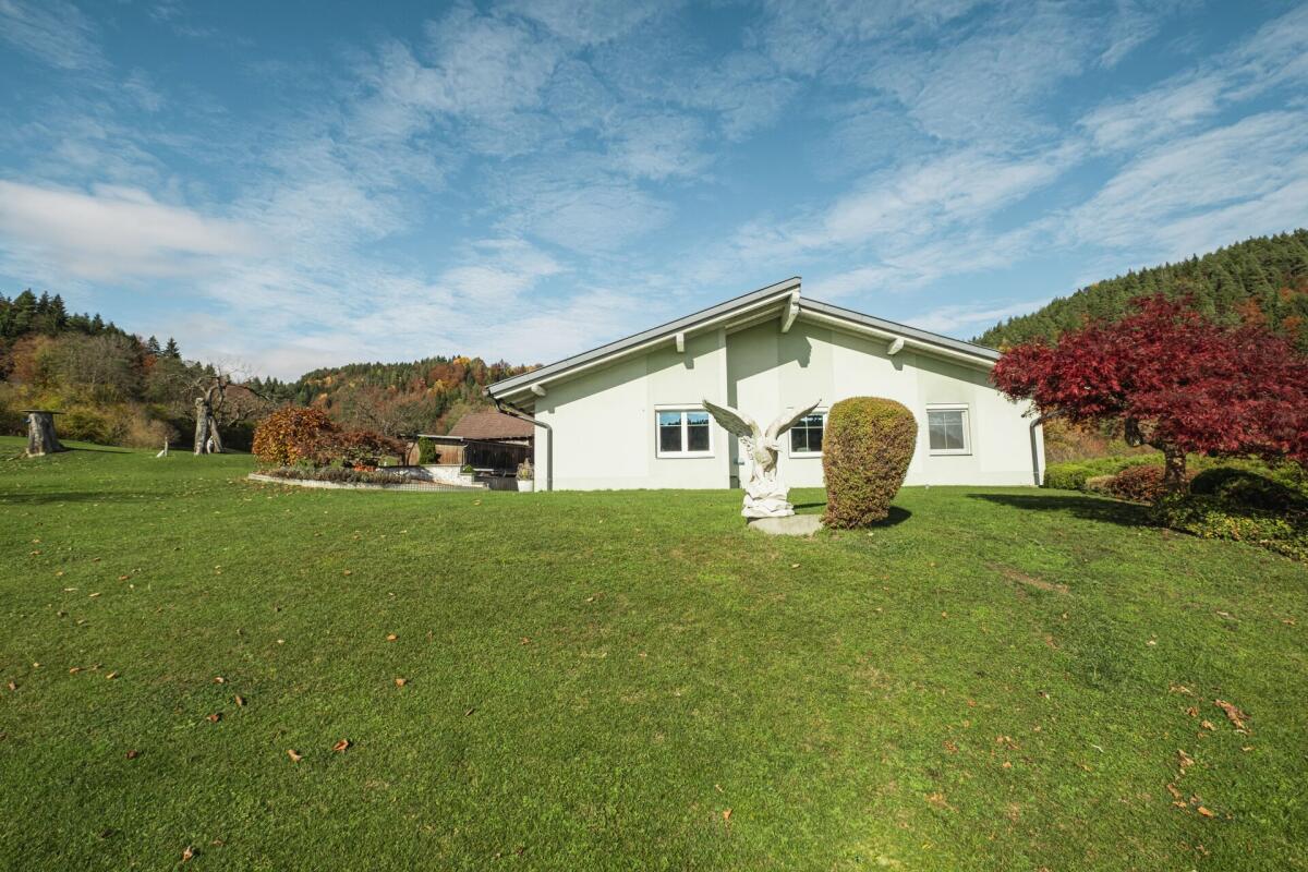 Traumhafte Landwirtschaft mit Wald, Wiesen und Fischteichen 3