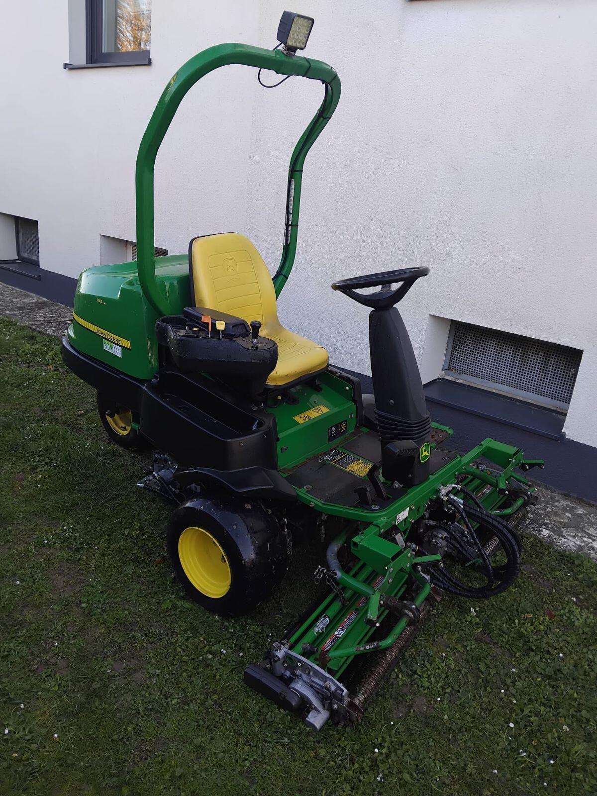 Großflächenmäher John Deere 2500B 3