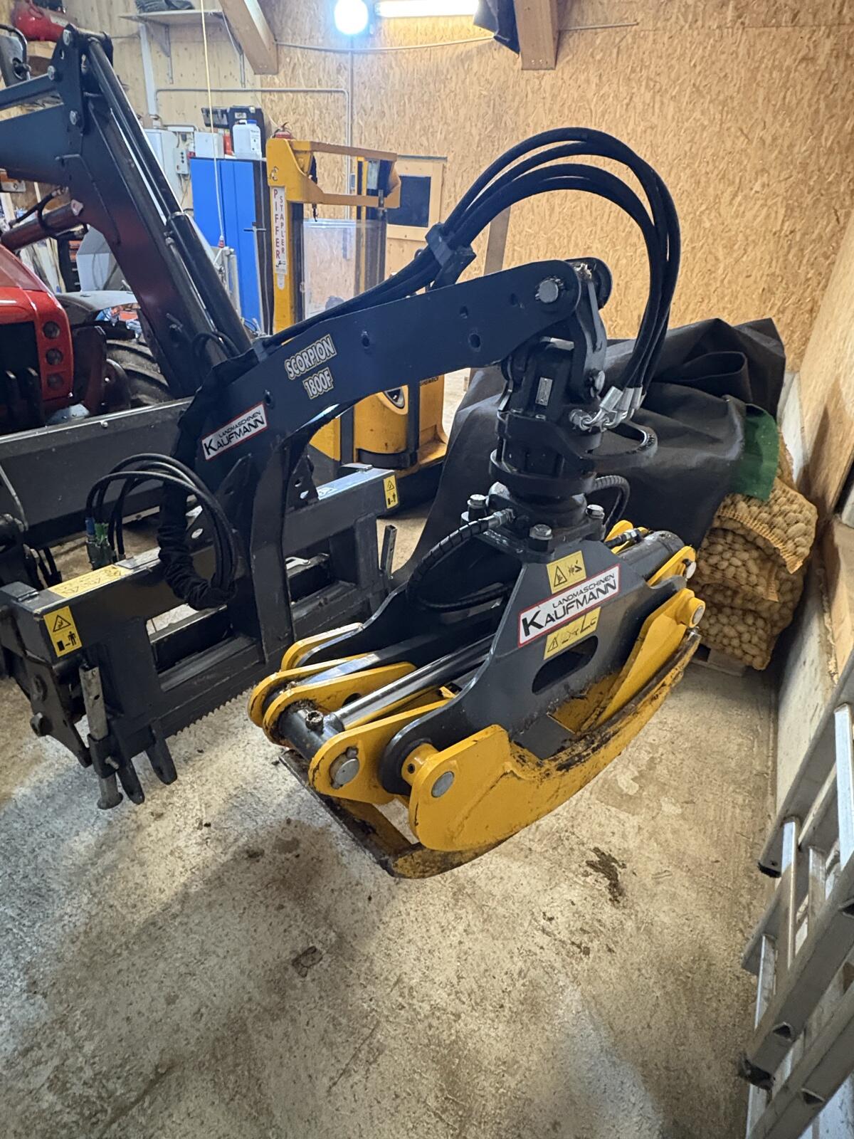 Rückezange Forstzange Uniforest Scorpion 1800F 2