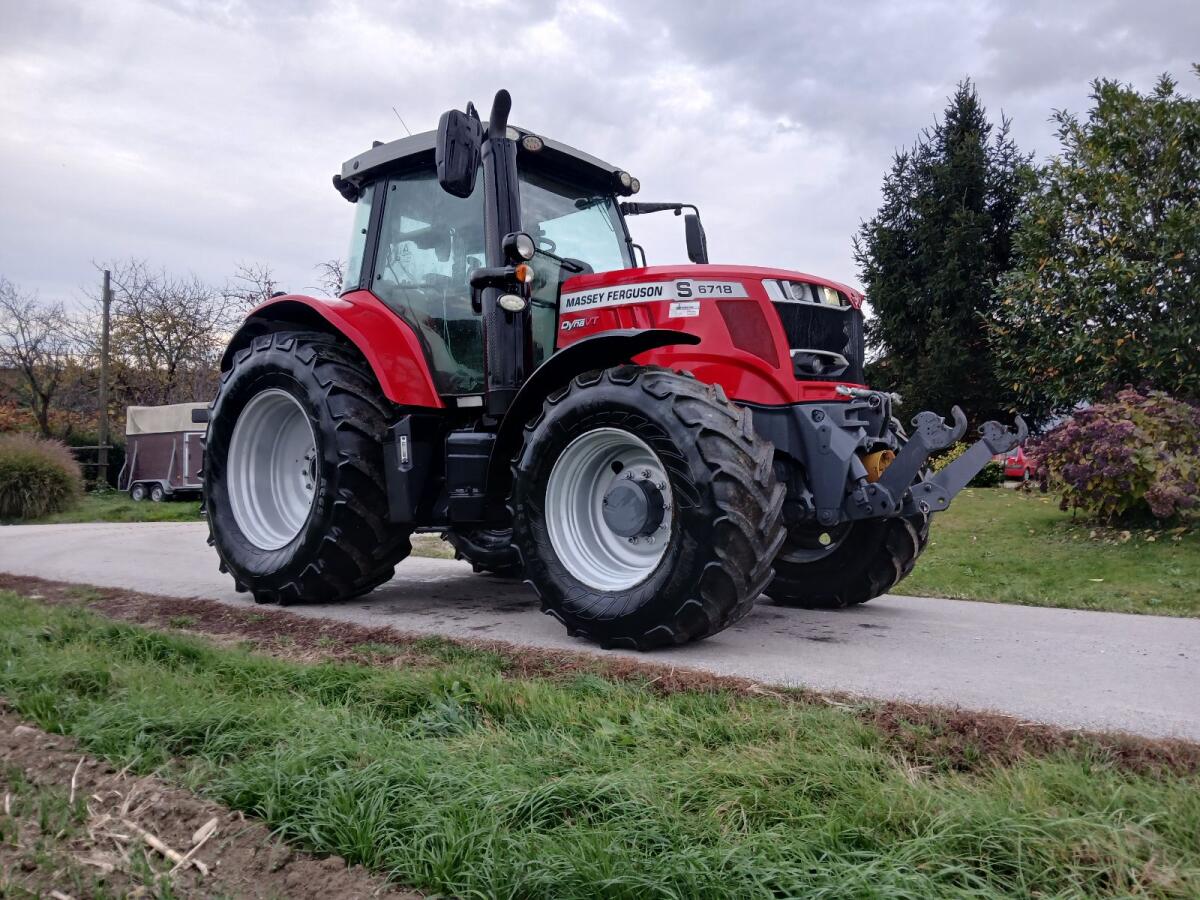Massey Ferguson 6718 S 2