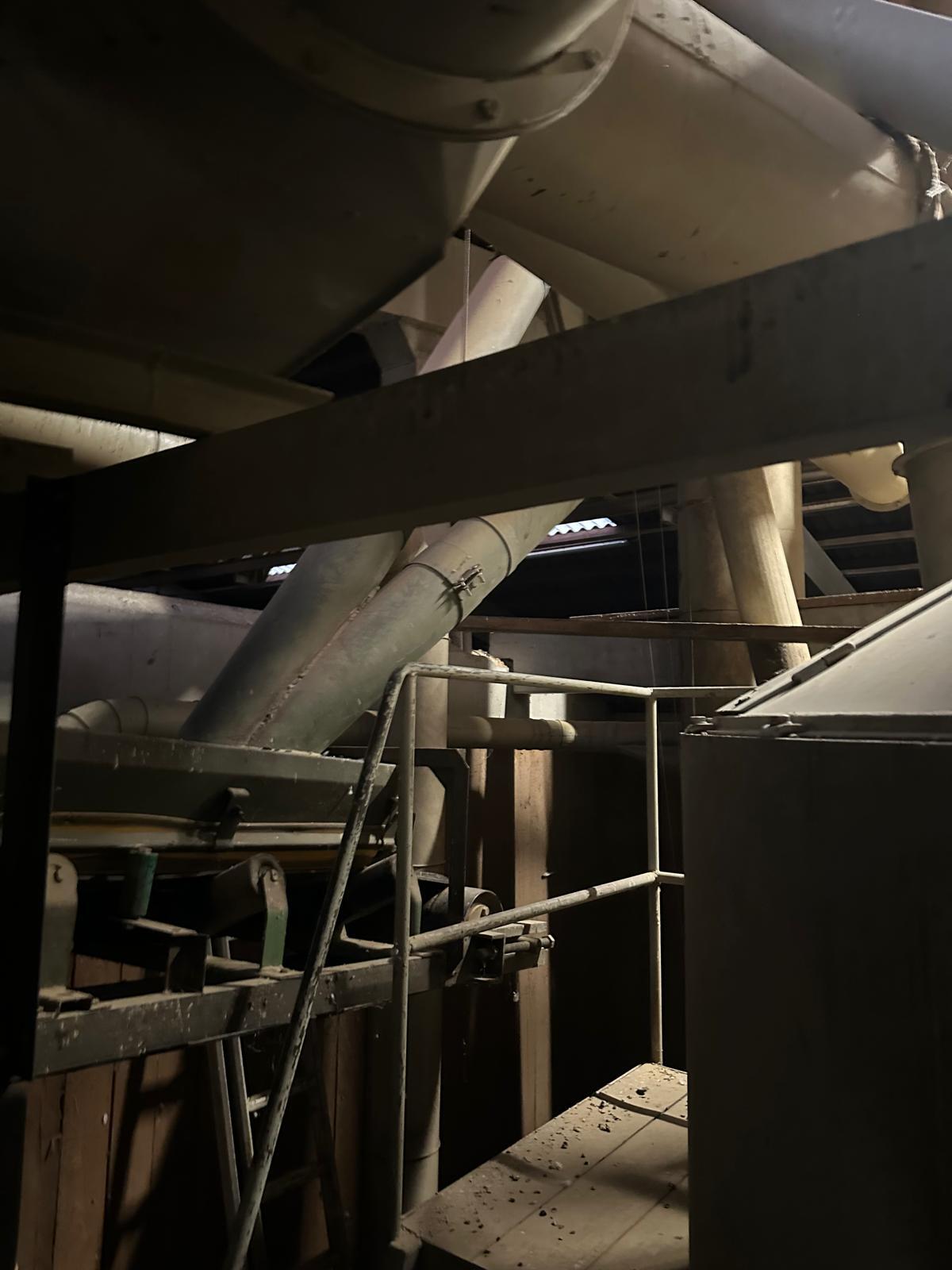 Saatgutförderanlage inkl. 4 Förderbänder 3