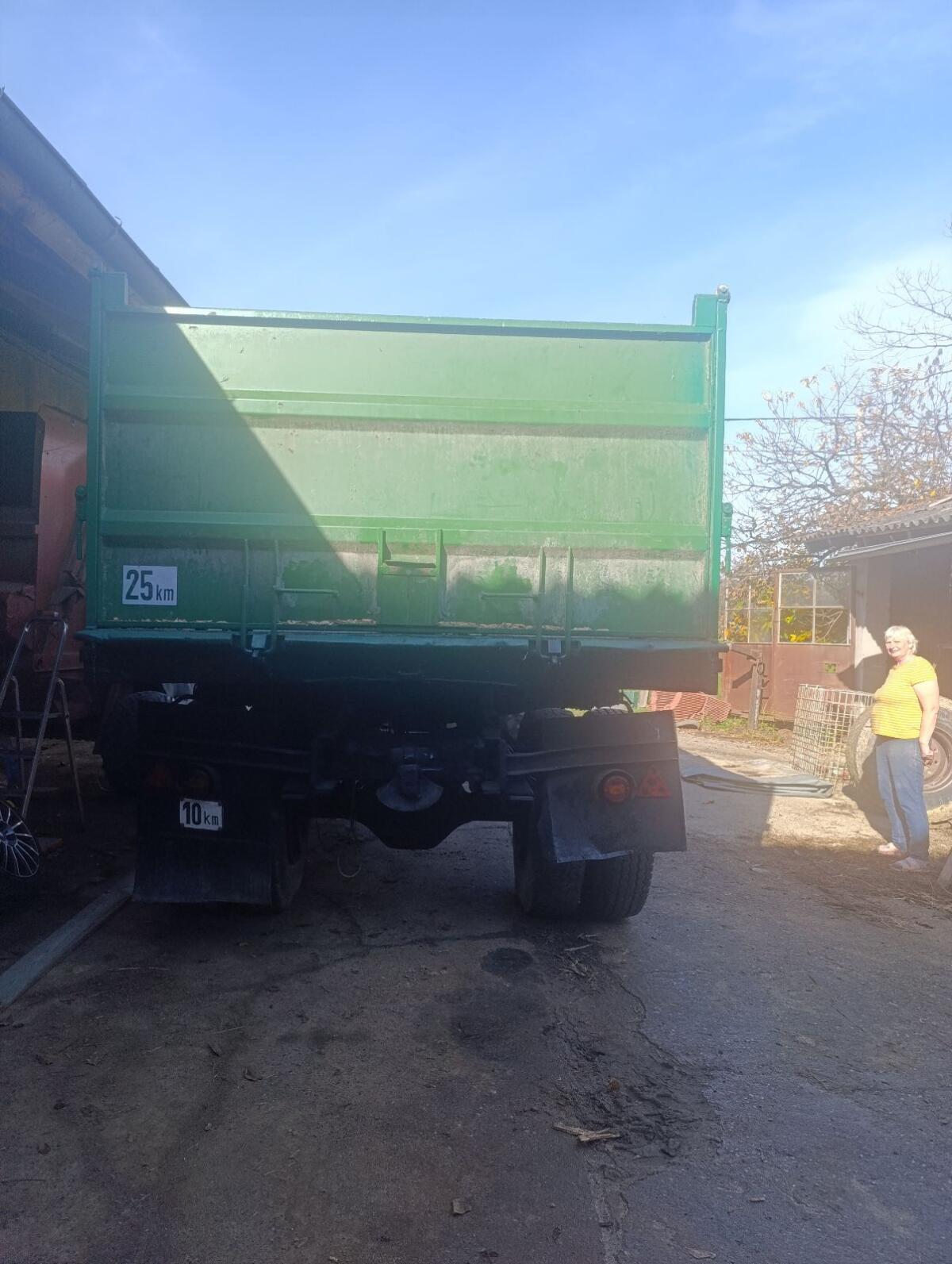 Einachskipper mit Druckluftbremsanlage 2