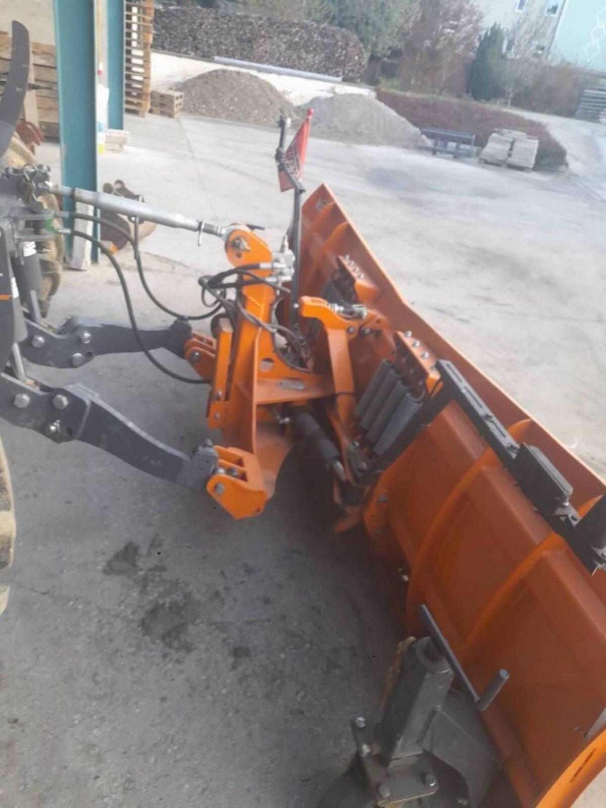 Hydrak 290 Schneeschild 2