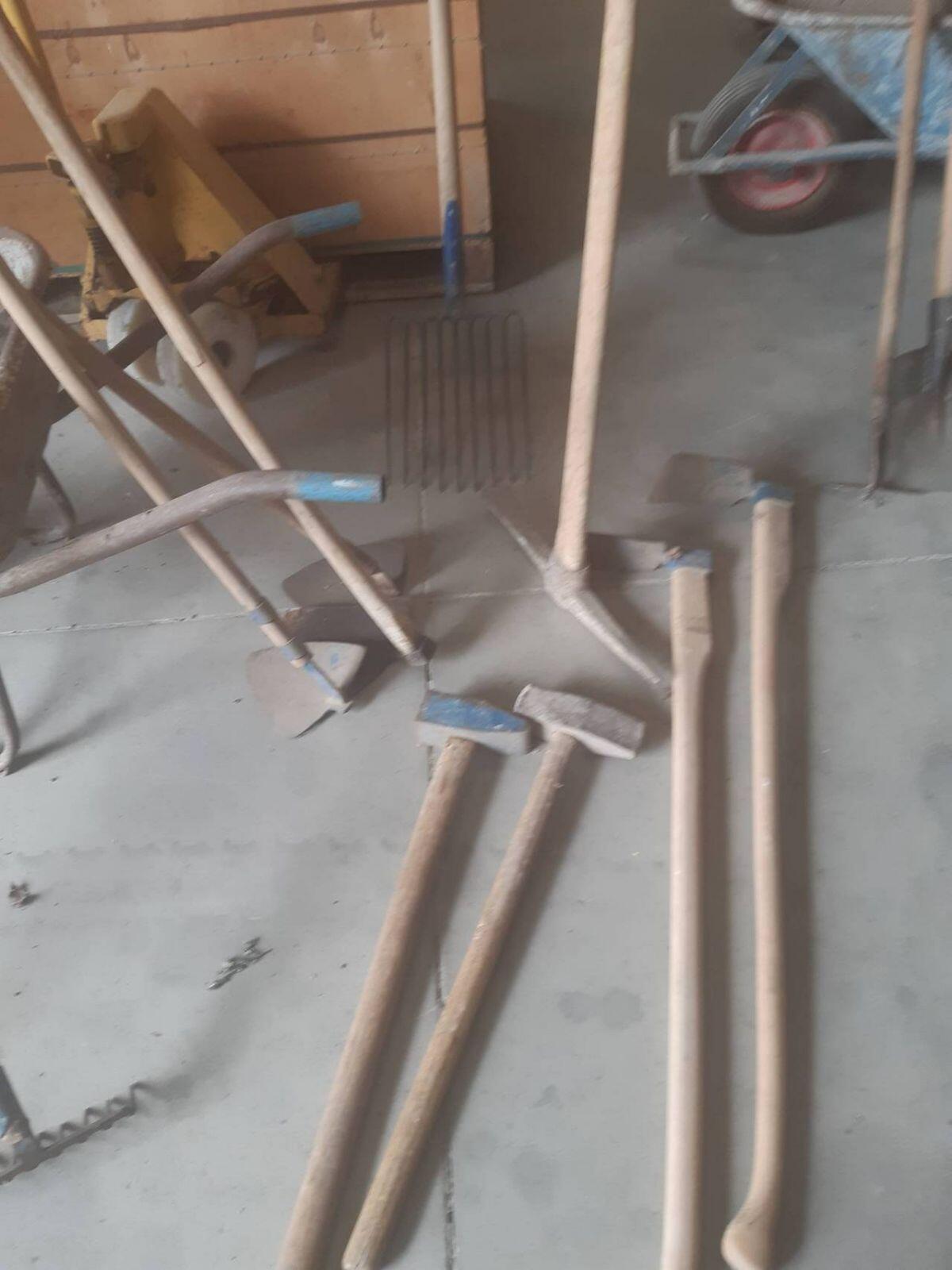 Verschiedene Gartenwerkzeuge 2