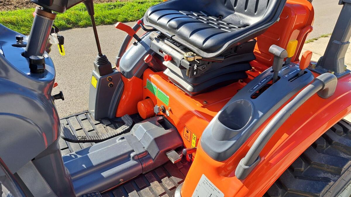 Kleintraktor Kioti CK20 HST in neuwertigem Zustand 3