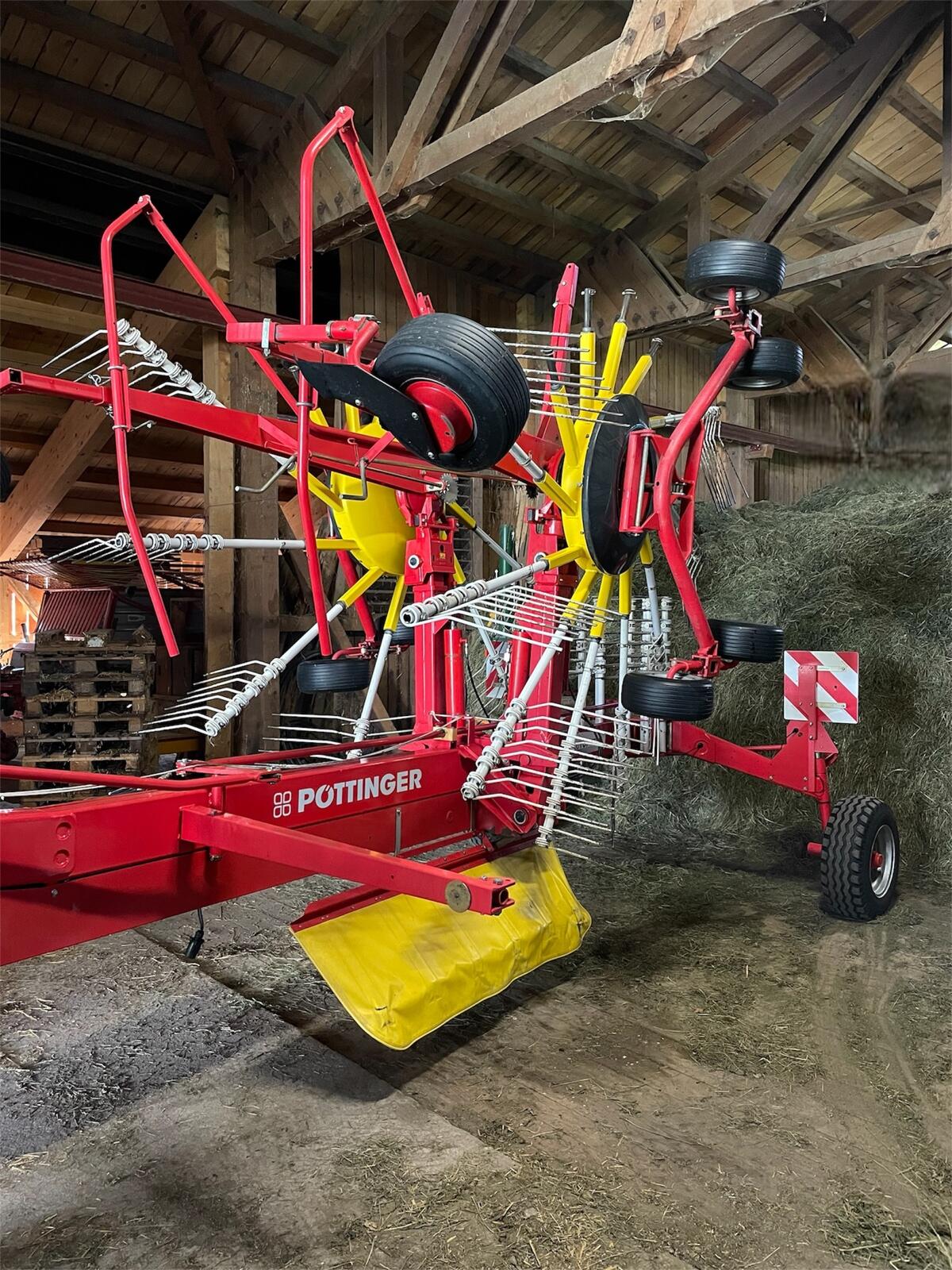 Pöttinger Top 771A Doppelschwader 1