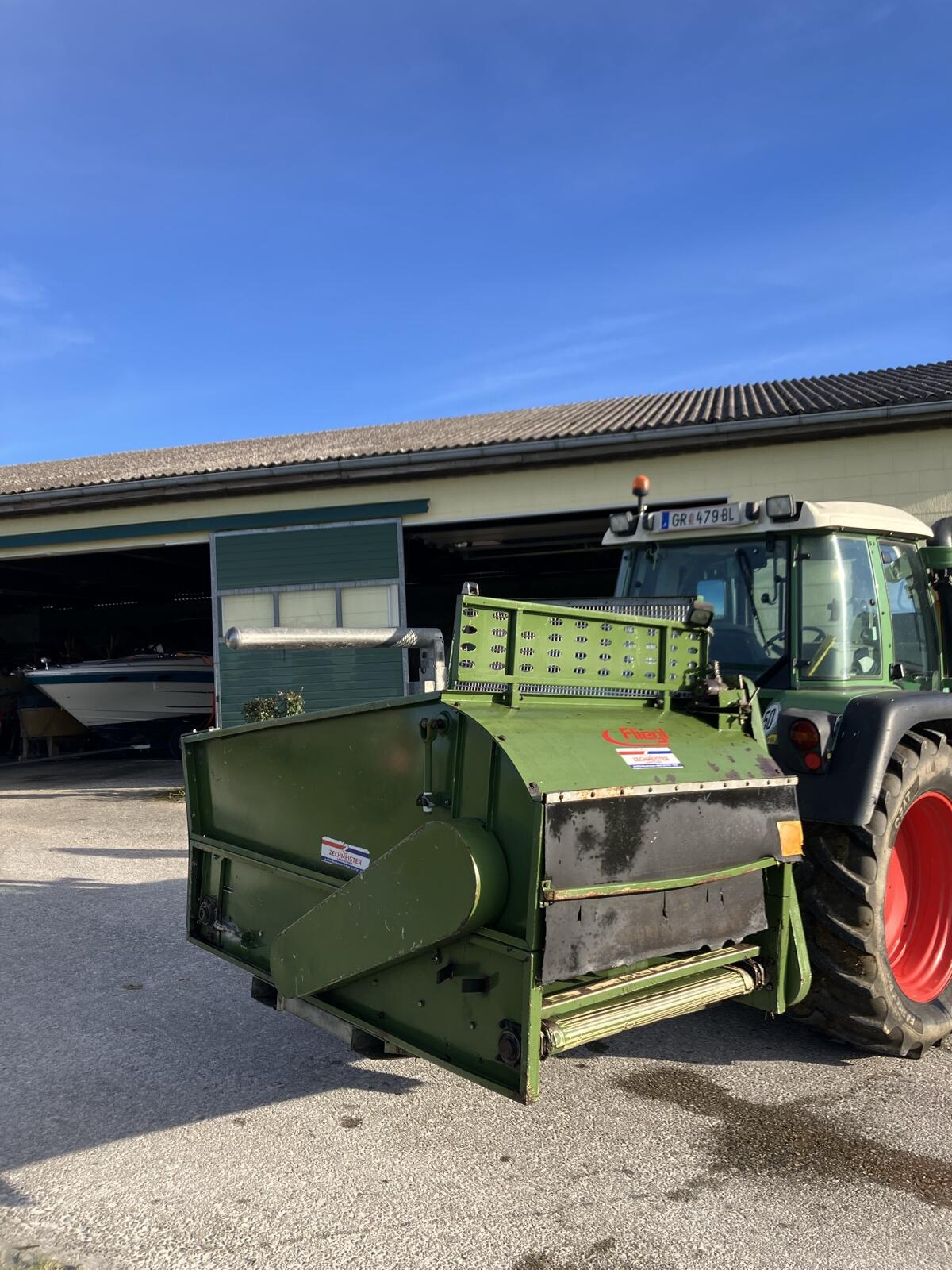 Fliegl Rundballenauflöser 2