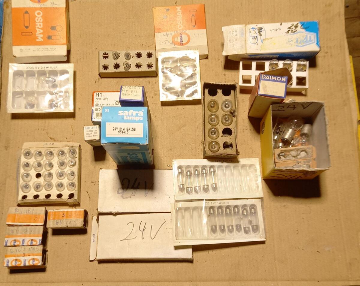 Fahrzeugbirnen und Soffitten 6 V 24 V 1