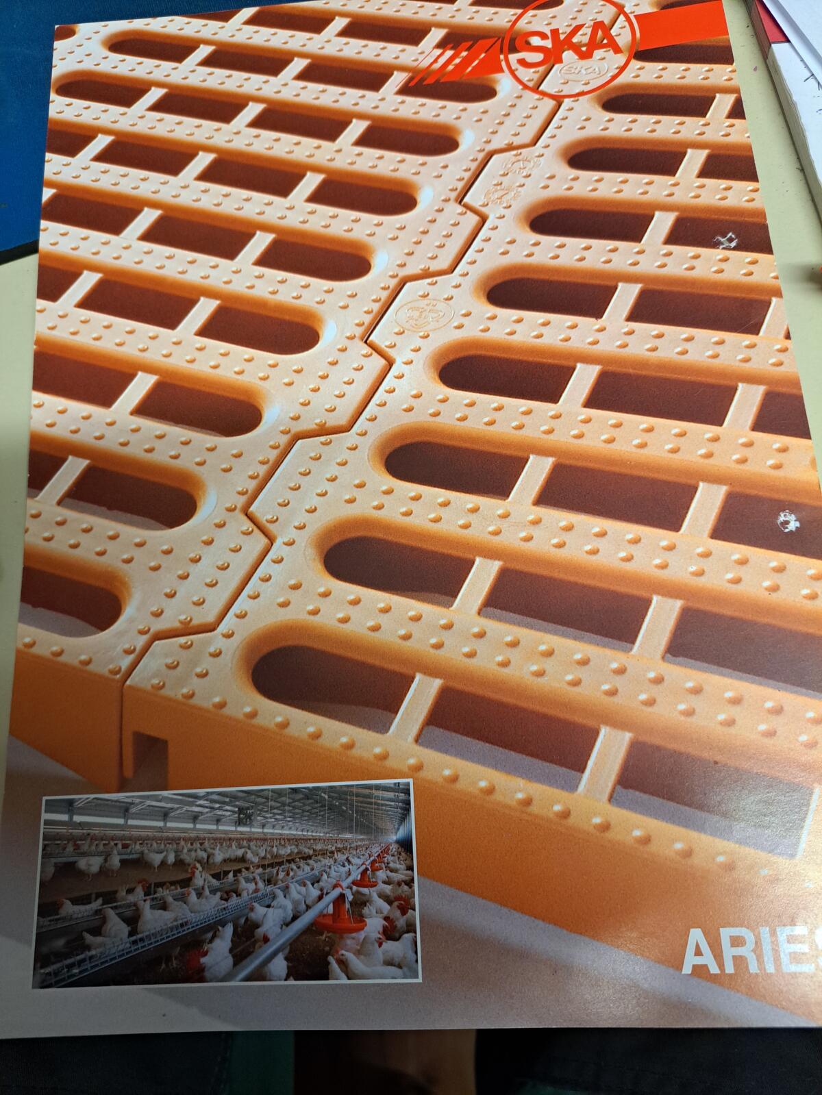 Kunststoffroste für Legehennen 1