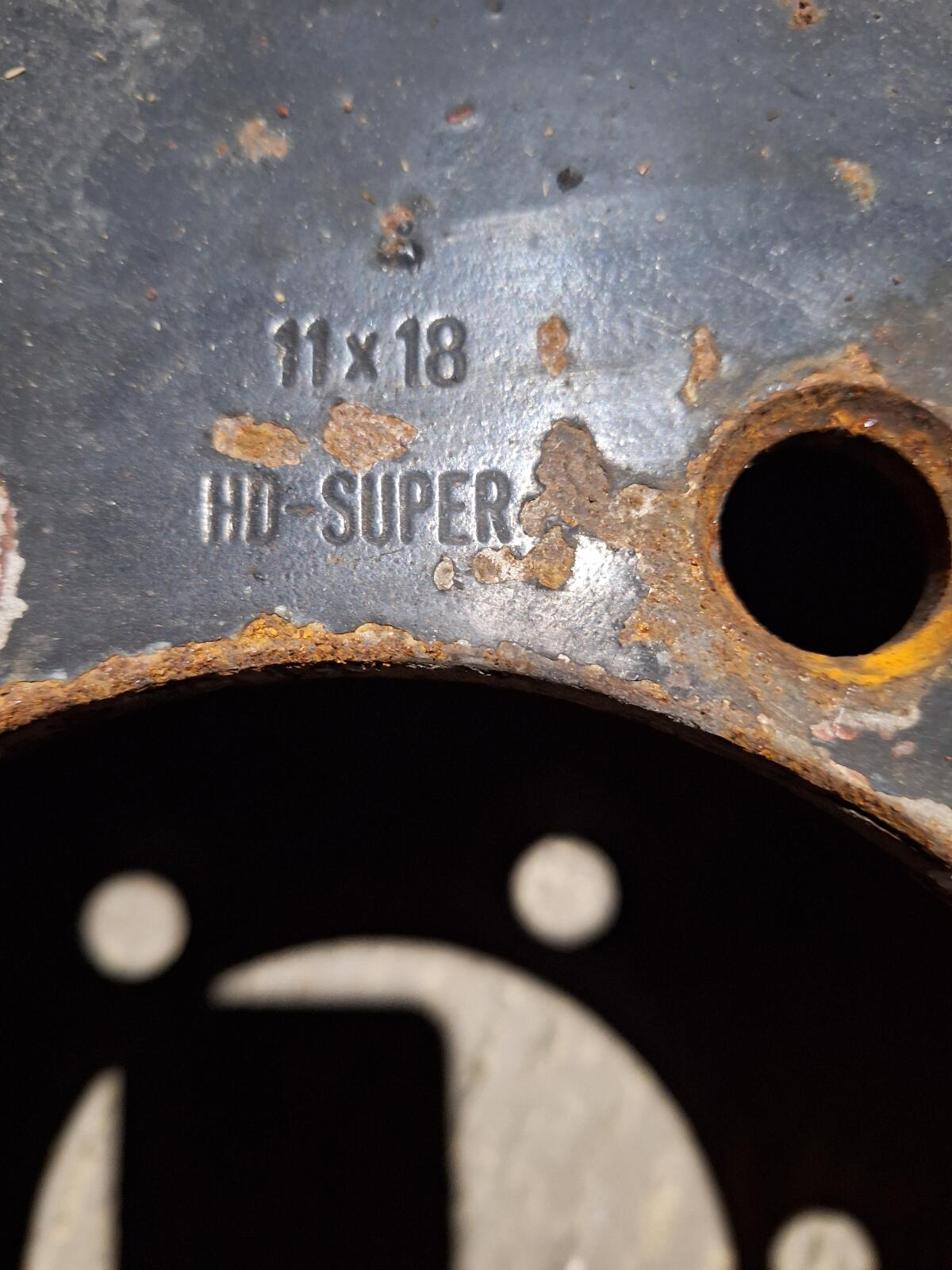 Reifen mit Felgen 340/65 R18 3