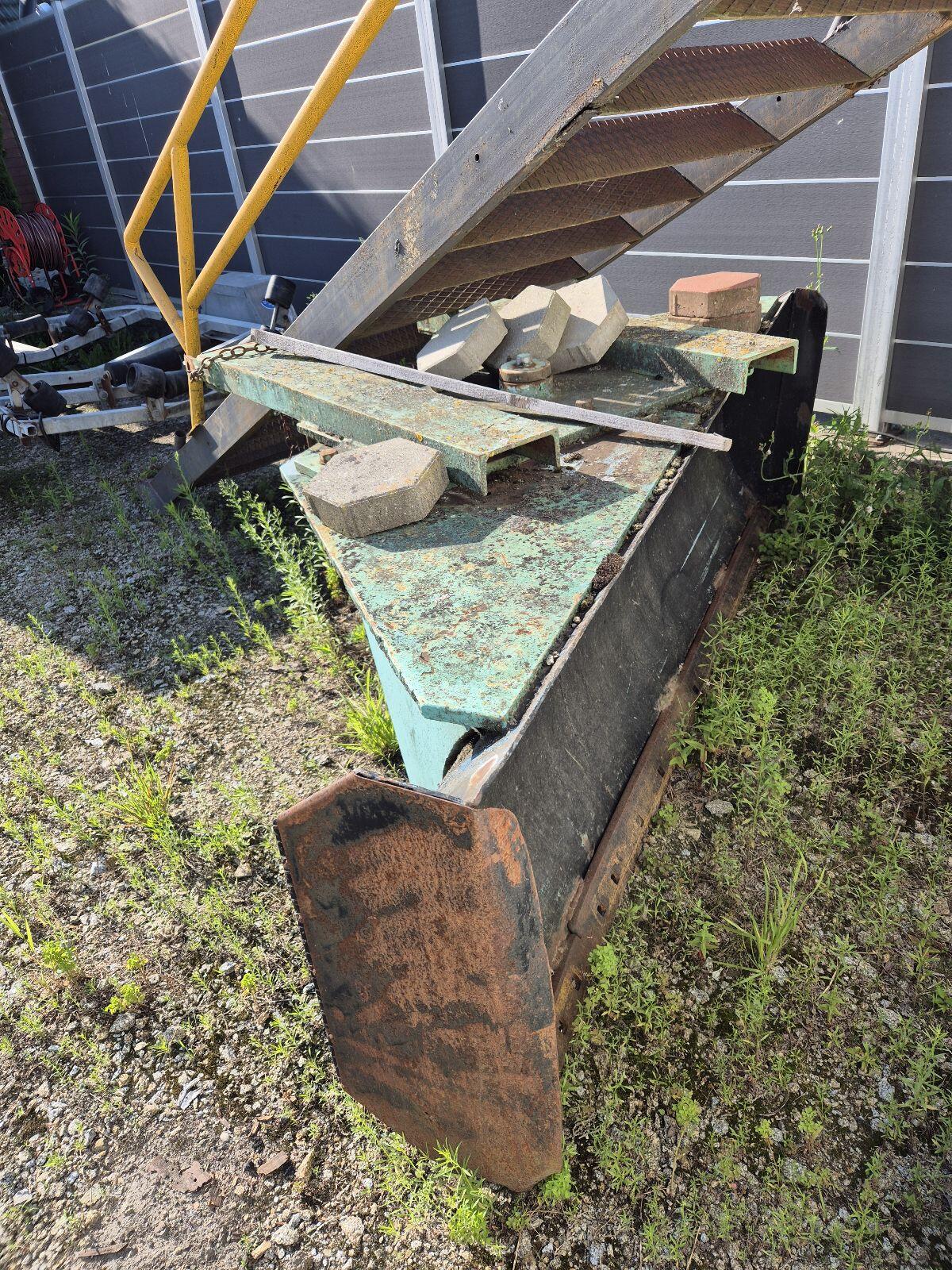 Schneeschild mit Hardox-Schneide 1