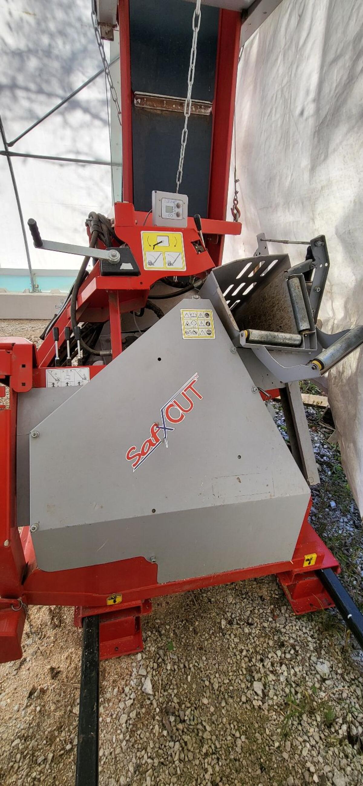 Kreissäge mit Förderband 2