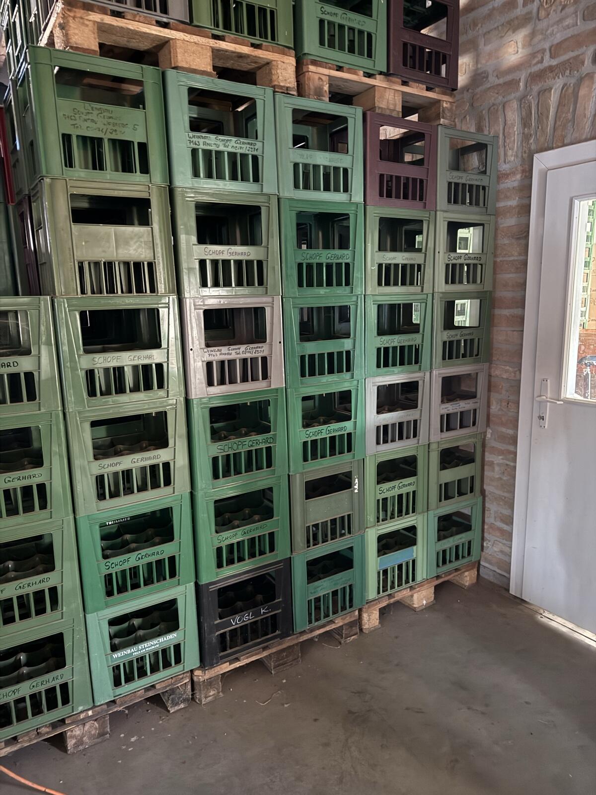 1-l-Kisten abzugeben 2