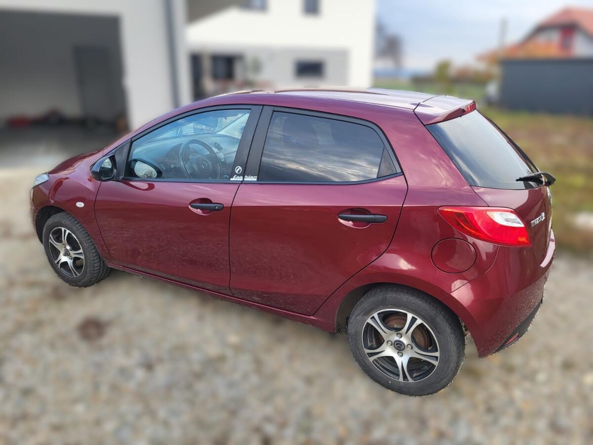 Mazda2 1,3i Fashion Edition Limousine 3