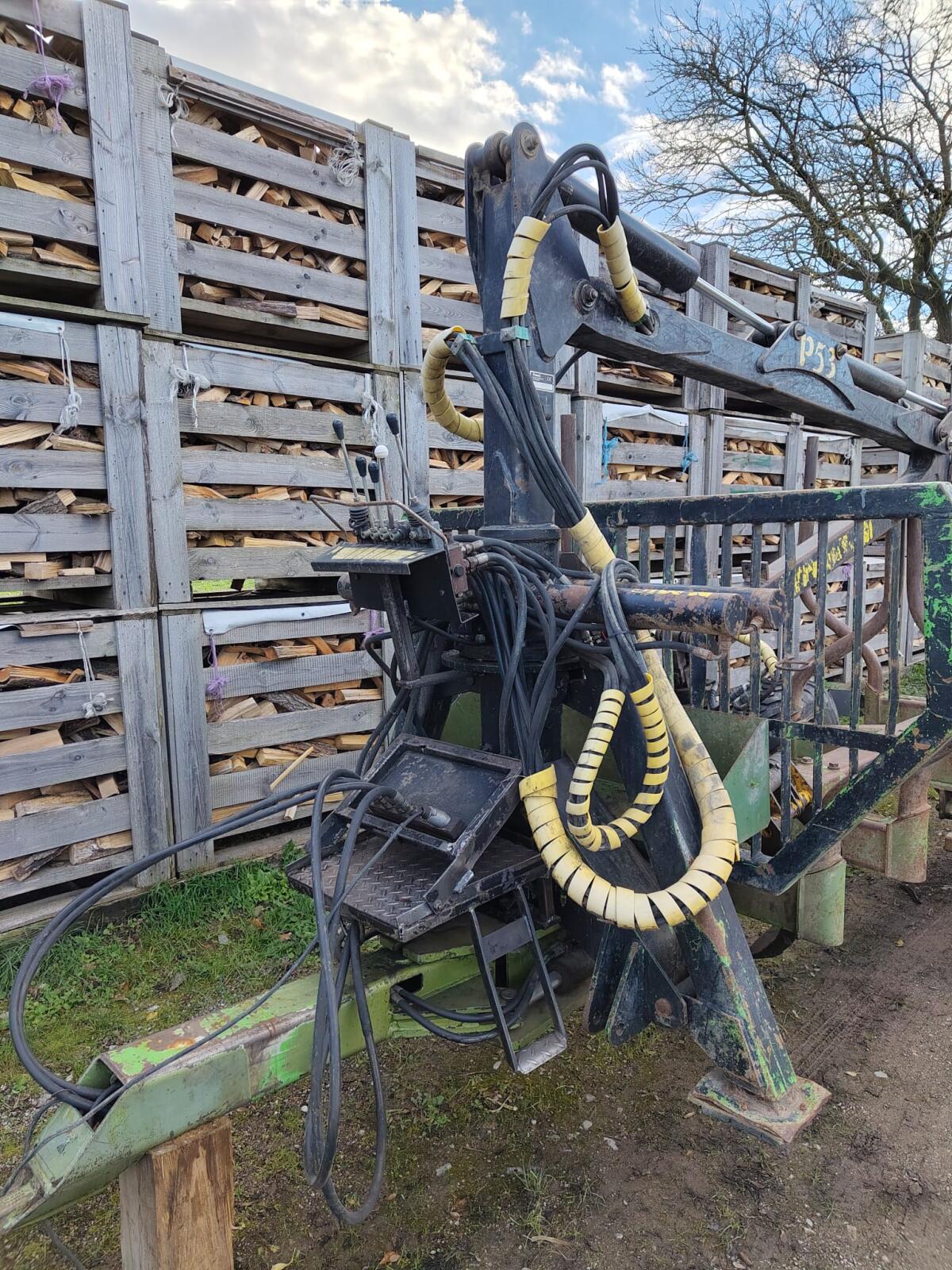 Verkaufe Forstanhänger Pema 1