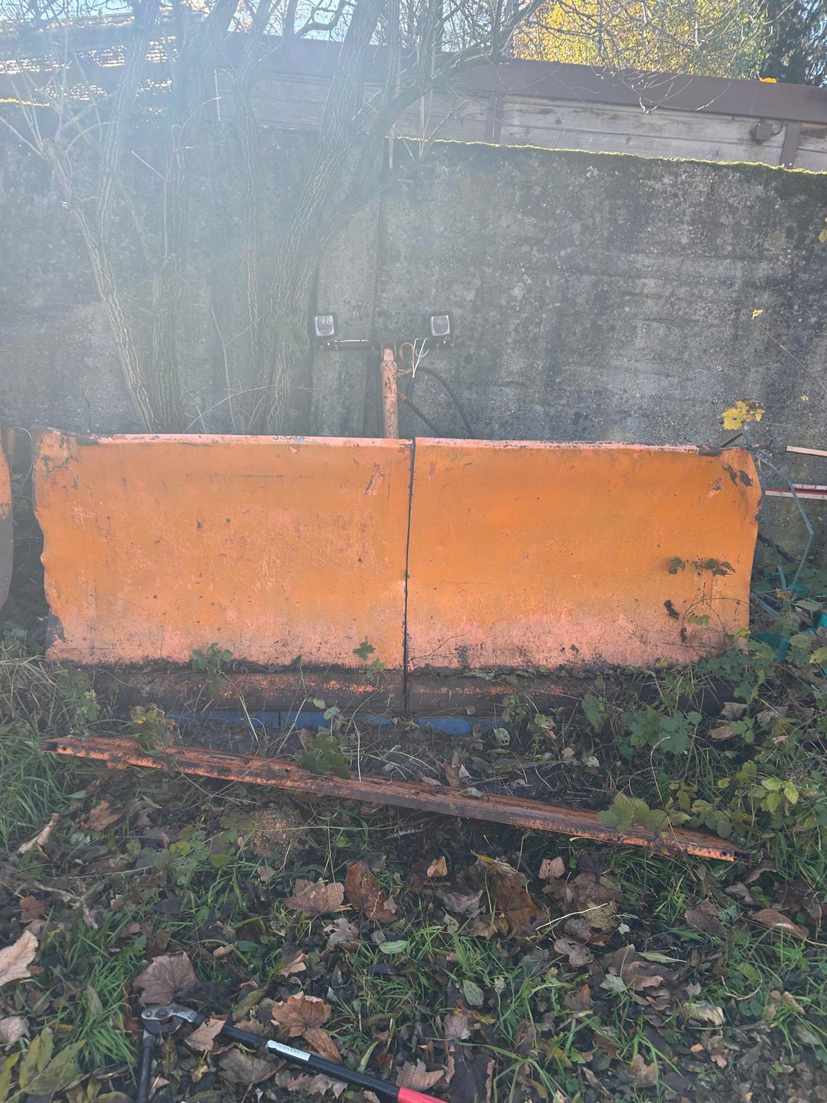 Unimog Teile - Winterdienst - Reifen - Schneepflug etc. 3