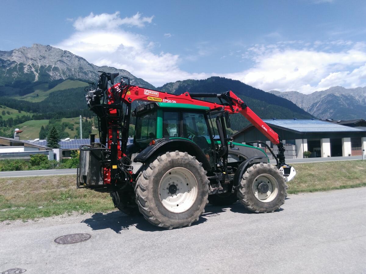 Epsilon Kran C80L94 für VALTRA inkl. Konsole Eigenölversorgung 1