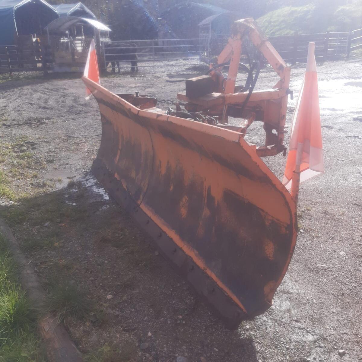 Kahlbacher Schneepflug DS 260 2