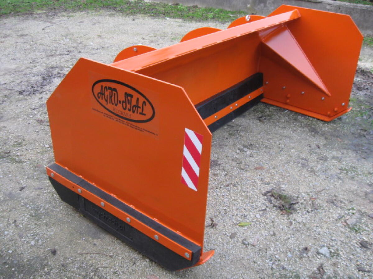 Pług do śniegu, odśnieżania parkingów dużych powierzchni 1