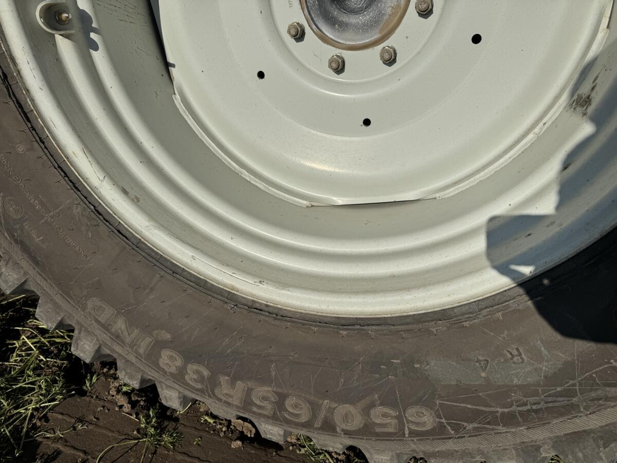 Alliance 650/65 R38 3