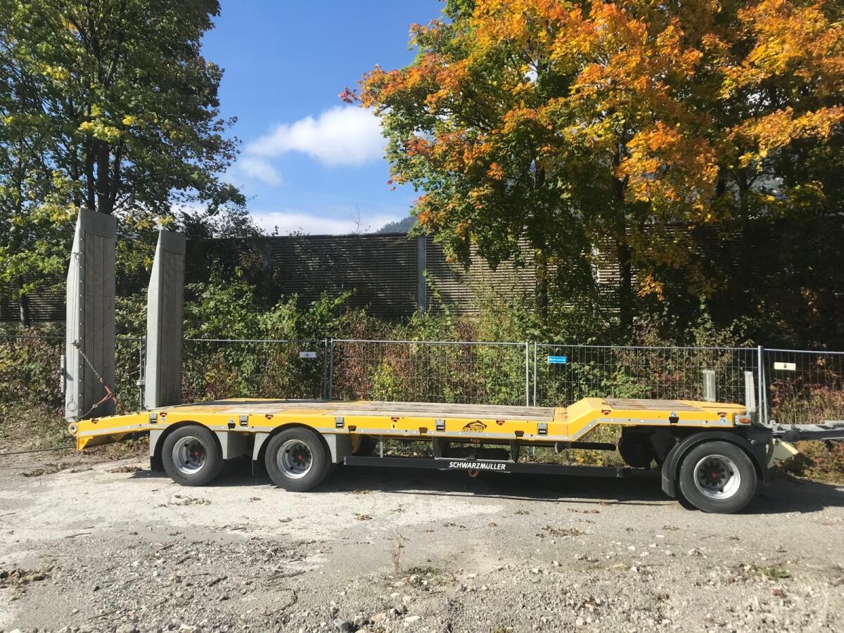 Tieflader 3 Achsen 2