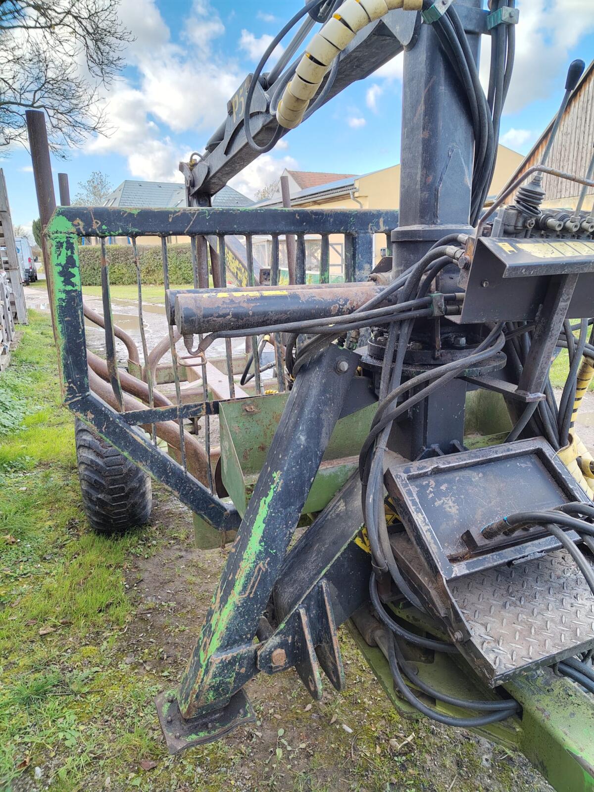 Verkaufe Forstanhänger Pema 3