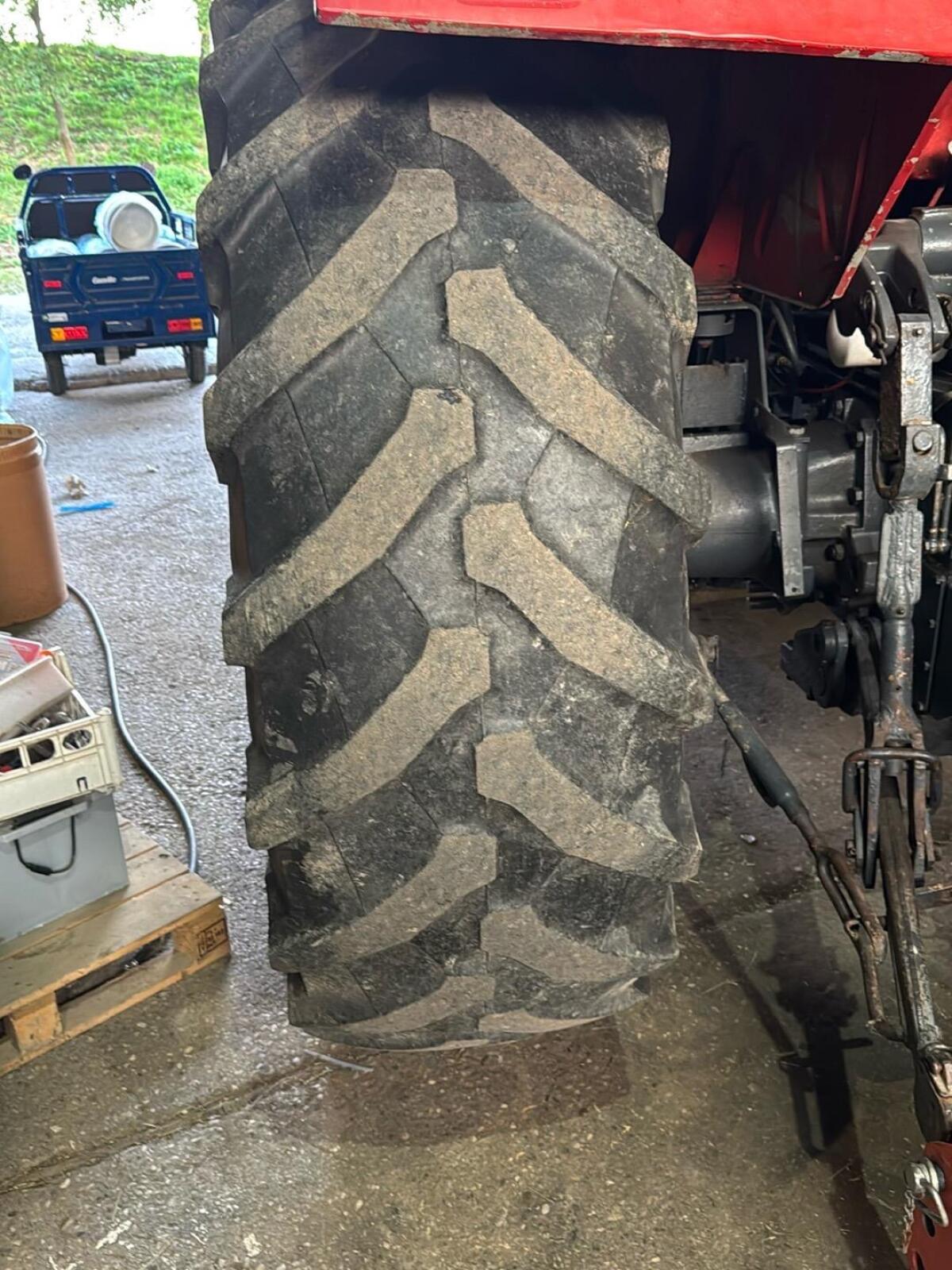 540/65 R38 Pirelli Reifen 3