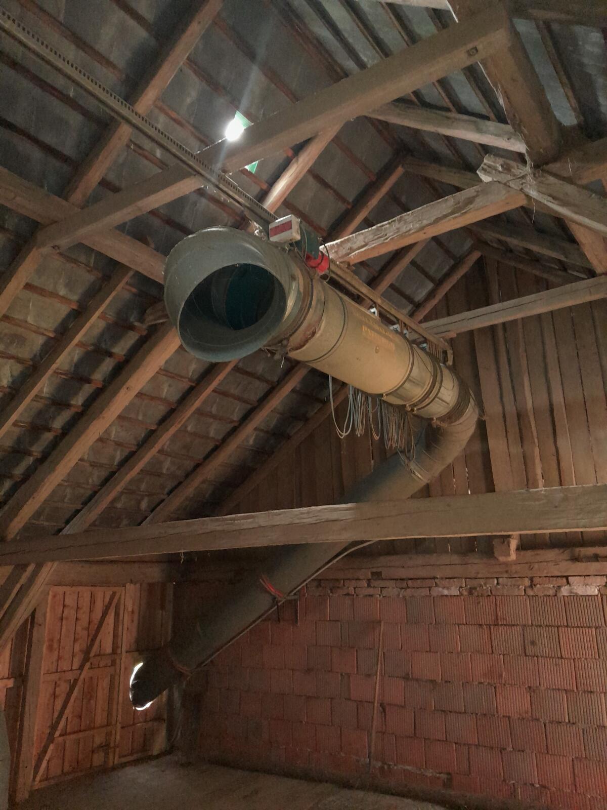 Teleskopheuverteileranlage Buchmann Express mit Gebläse 1