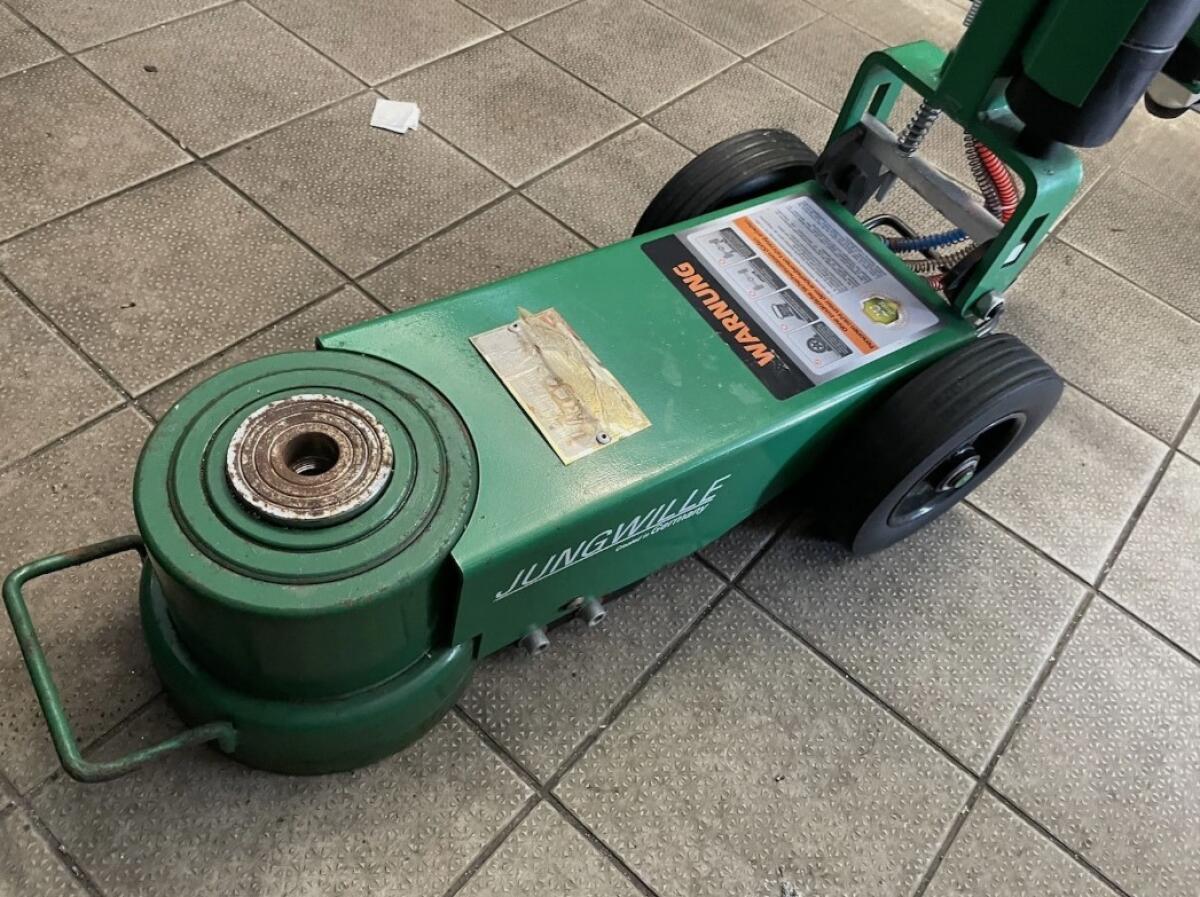 Luft-Hydraulik-Wagenheber 80 t 3