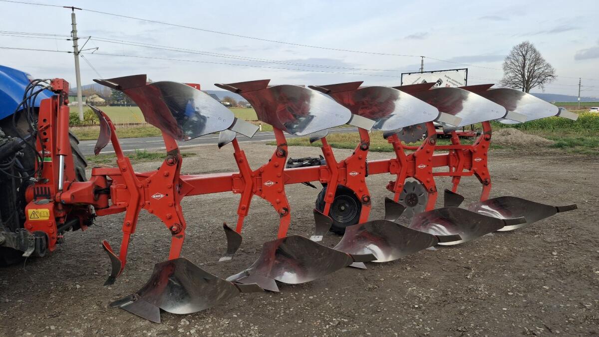 Verkaufe Kuhn Variopflug Vari-Master 152 3