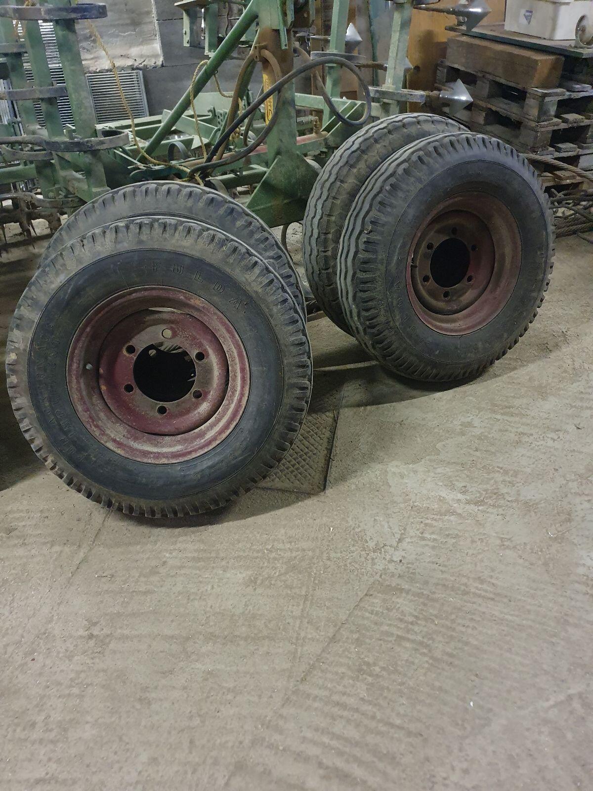 Brantner Anhänger Reifen 2