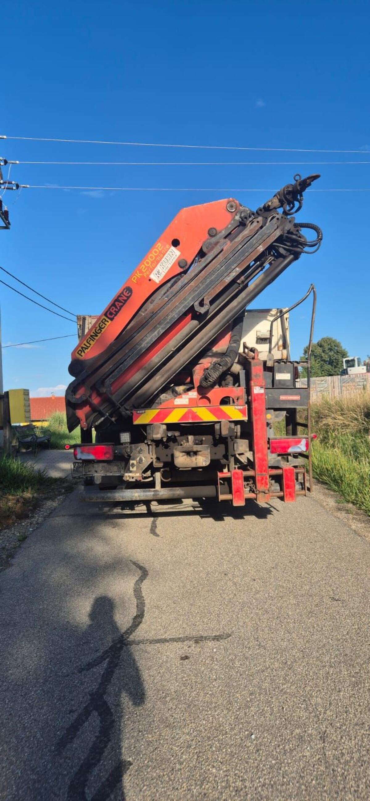 MAN TGA 33.480 mit Palfinger Heckkran PK 20002 3