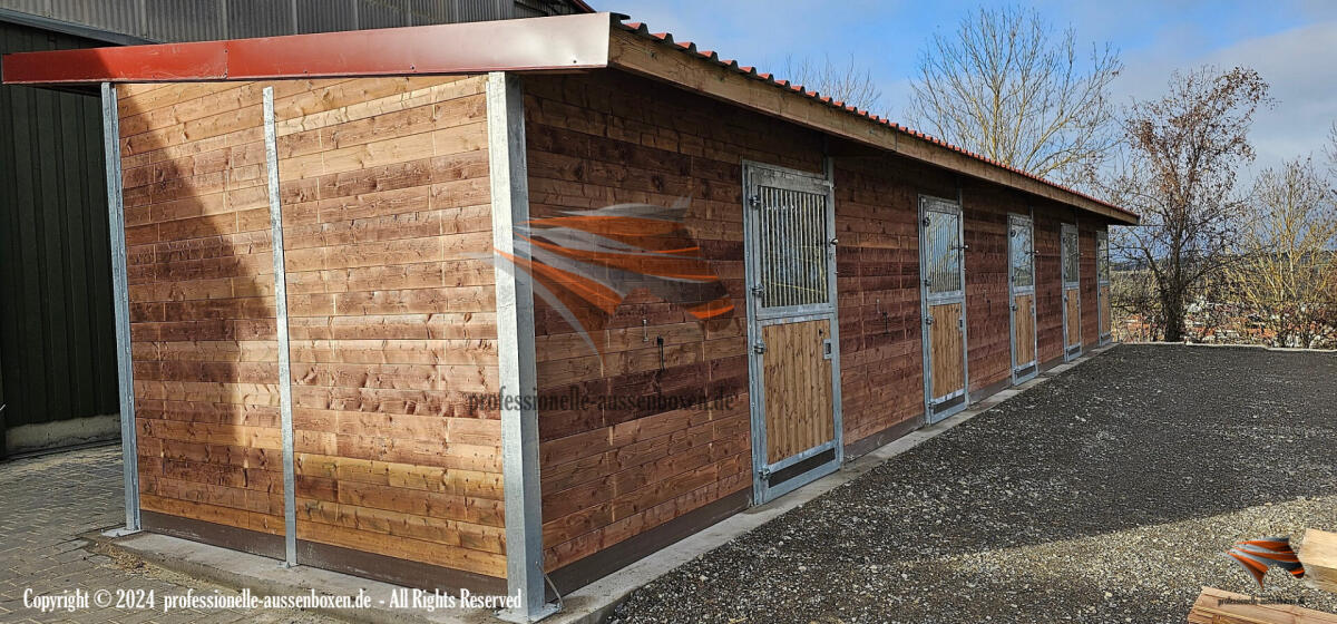 Pferdebox / Offenstall – Pferdestall kaufen | Stallbau 3