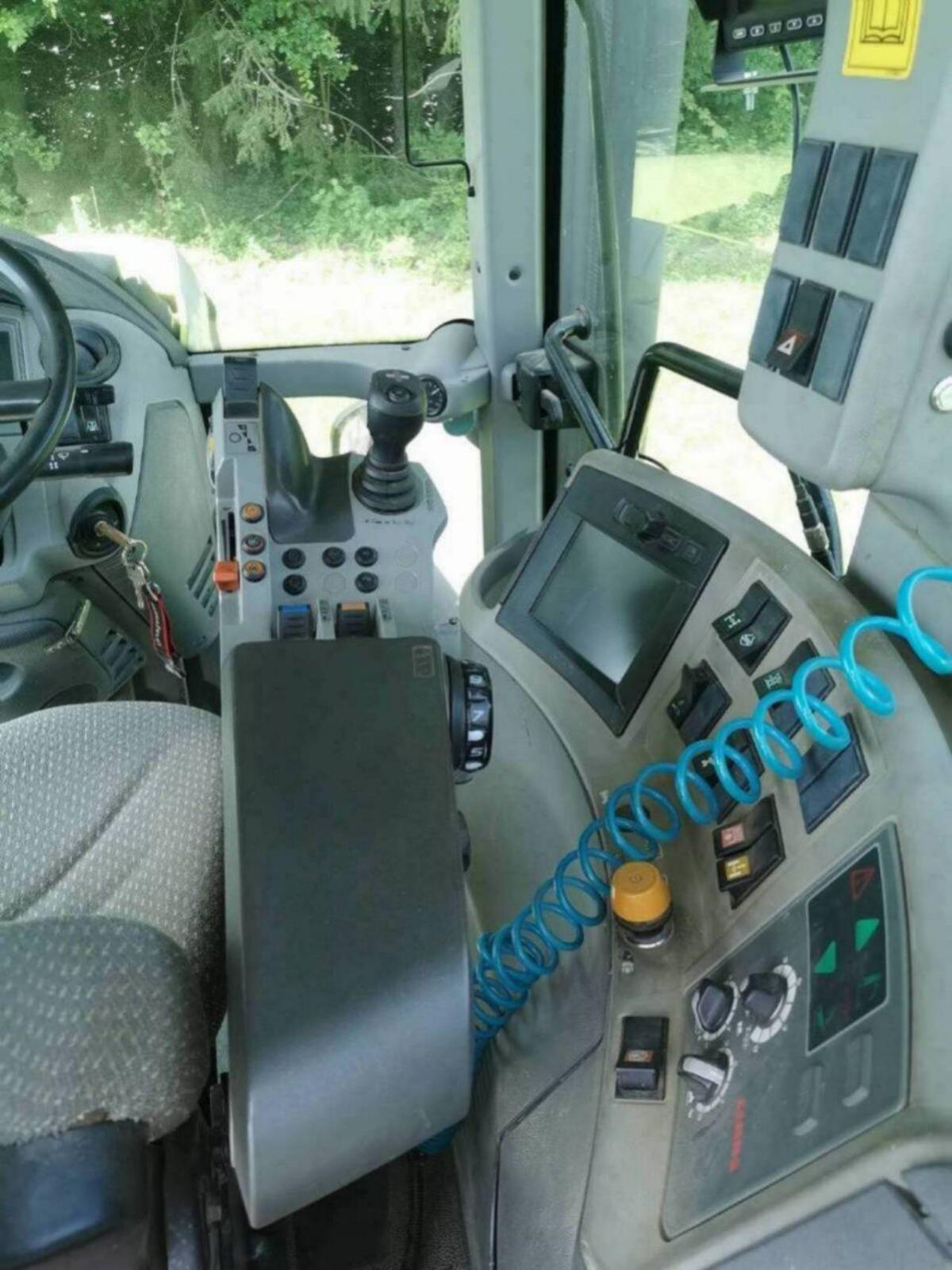 Claas Arion 640 Cebis 2