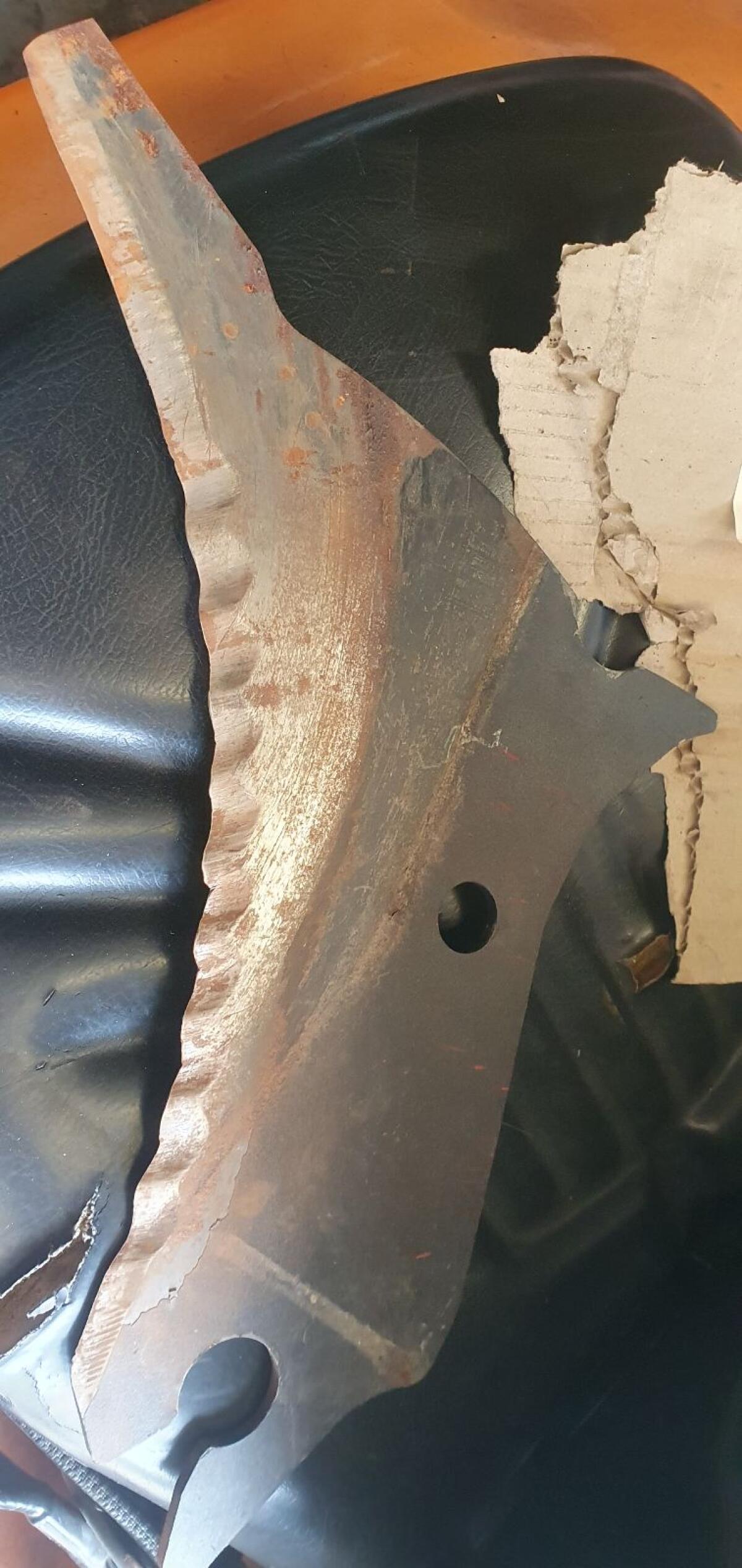 Deutz/Kuhn Rundballenpresse Messer 2