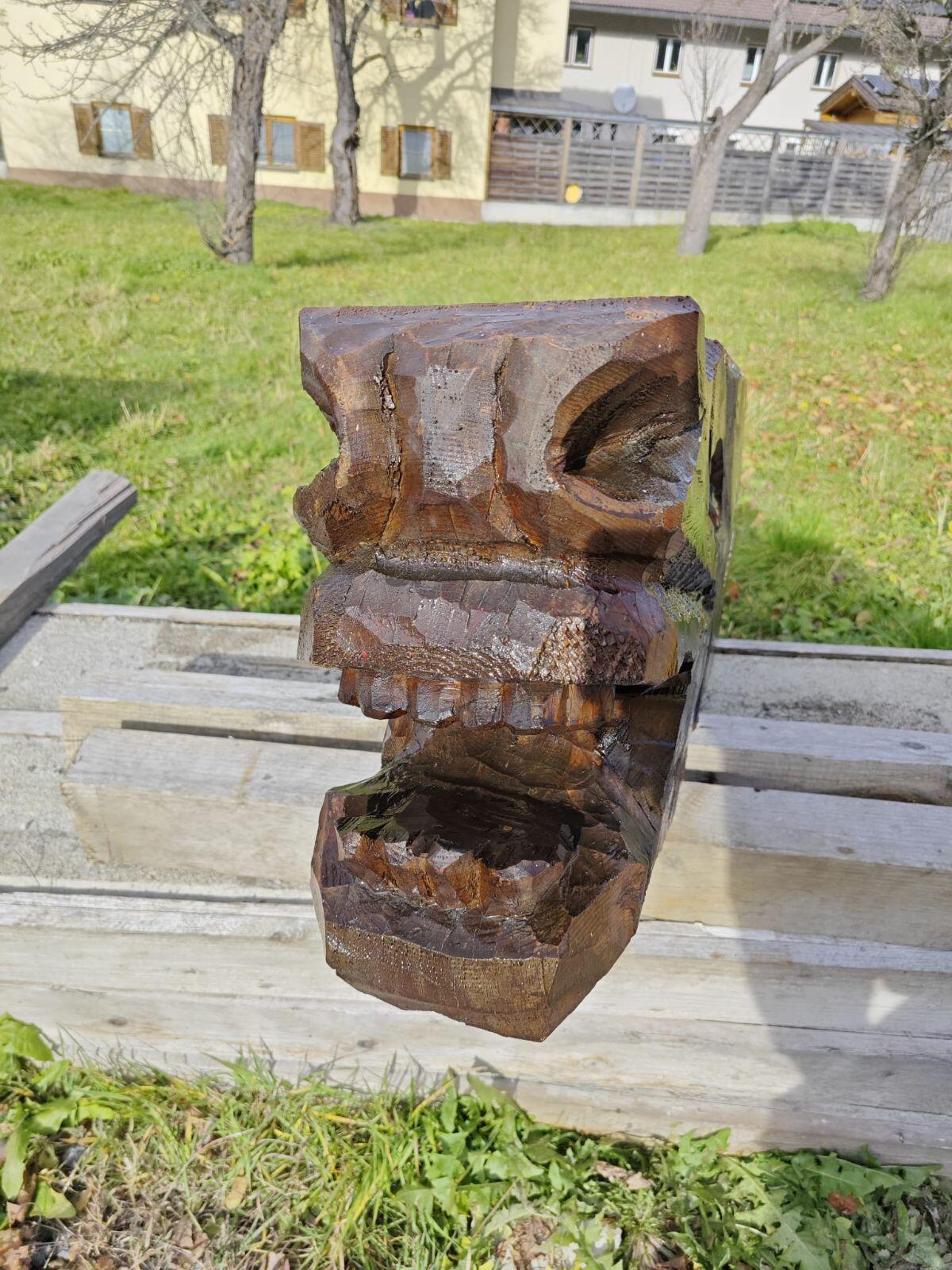 Seltener geschnitzter Holzkopf 1