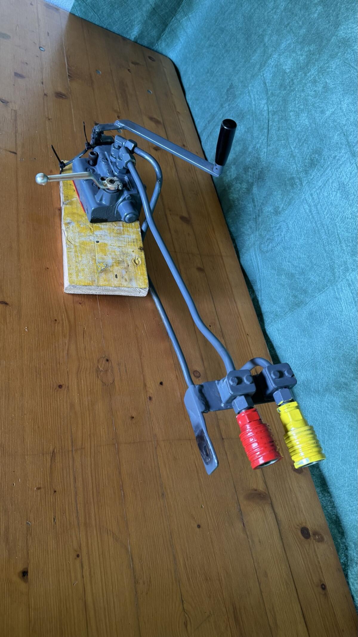 Verkaufe Zusatzsteuergerät für MF 135 3