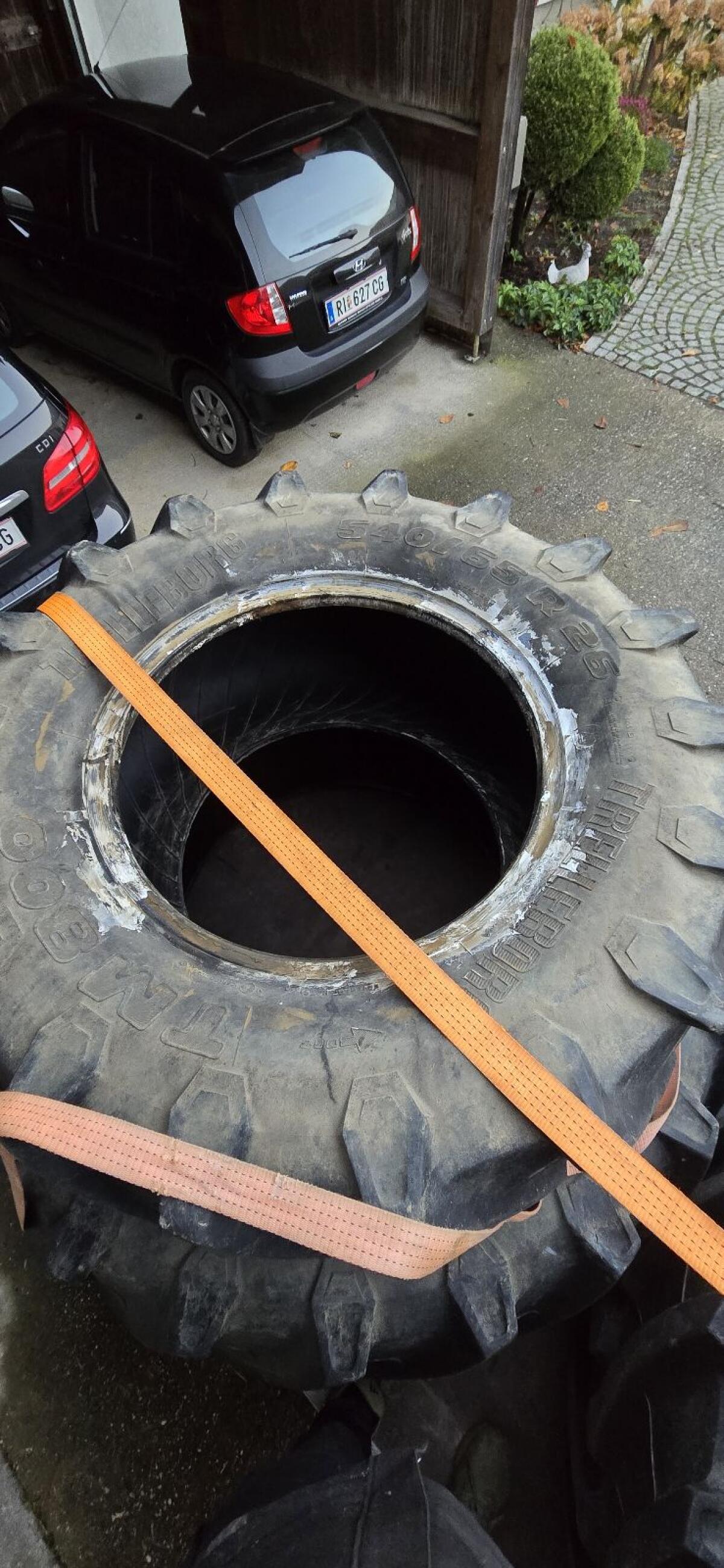 Trelleborg Reifen 650/65 R38, 540/65 R26 3