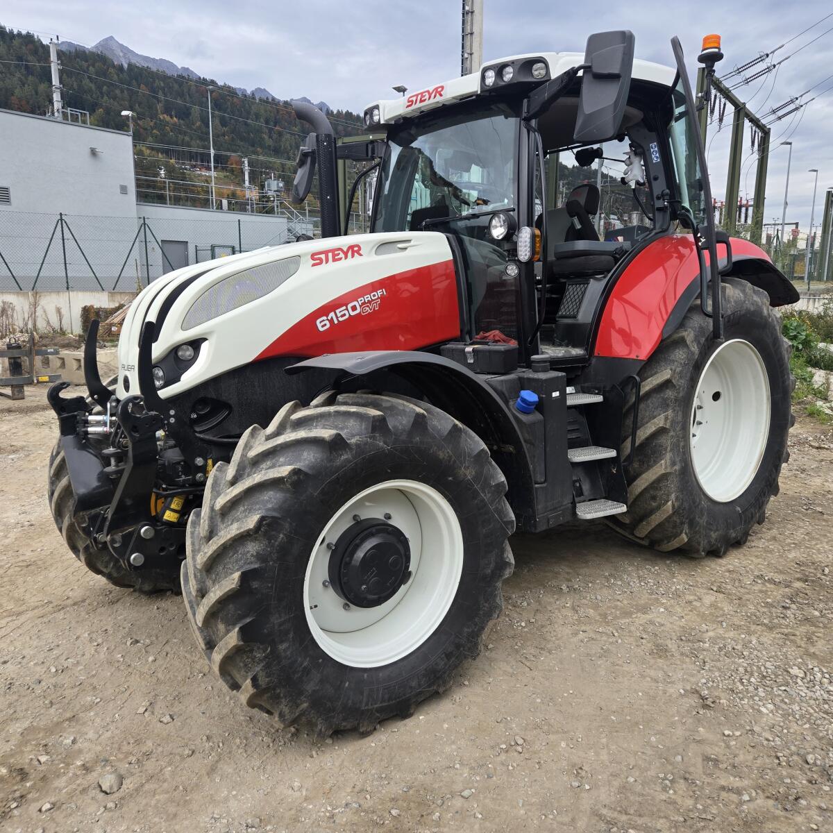Steyr 6150 Profi CVT Traktor EZ 19.10.23 1.512 Bstd. 1