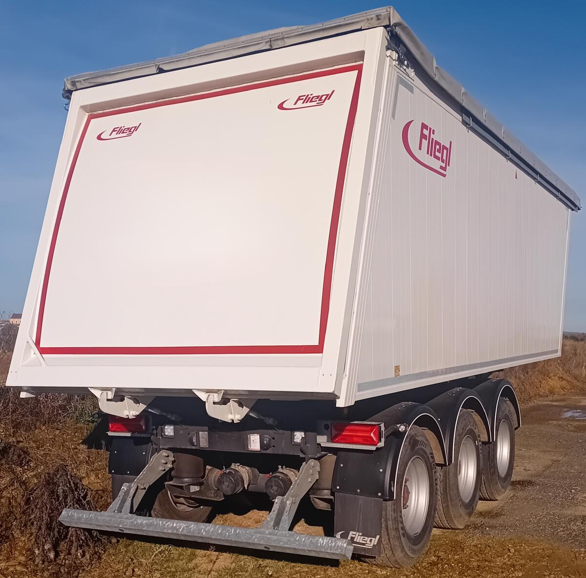 Fliegl 3-Achs Hinterkipp Sattelauflieger DHKA 390 1