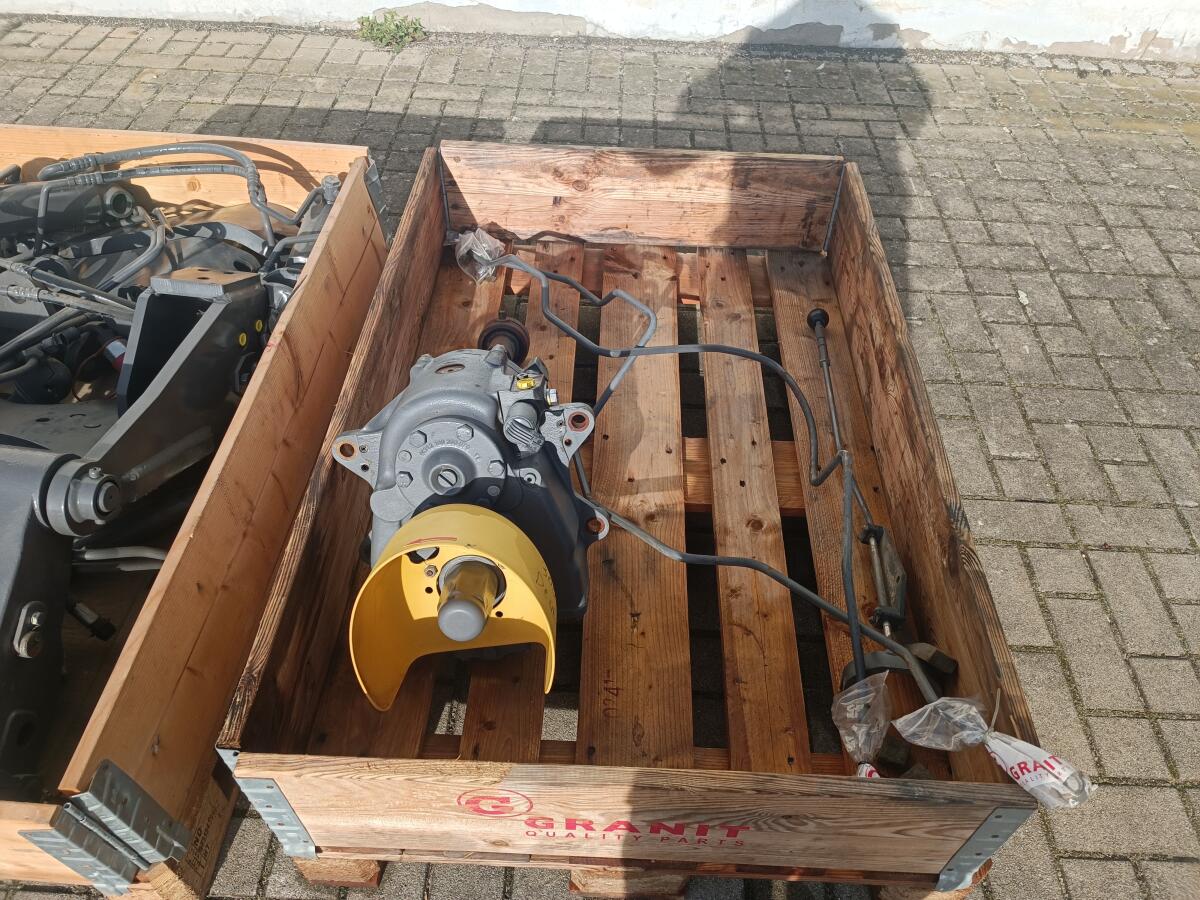 Fendt Fronthydraulik und Frontzapfwelle für Vario 300 2