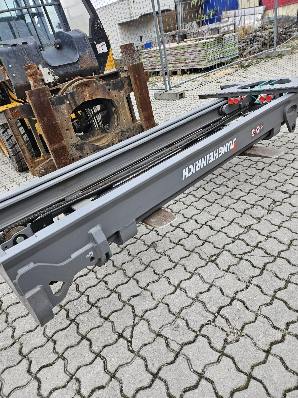 Jungheinrich Hubmast für Gabelstapler zu verkaufen 3