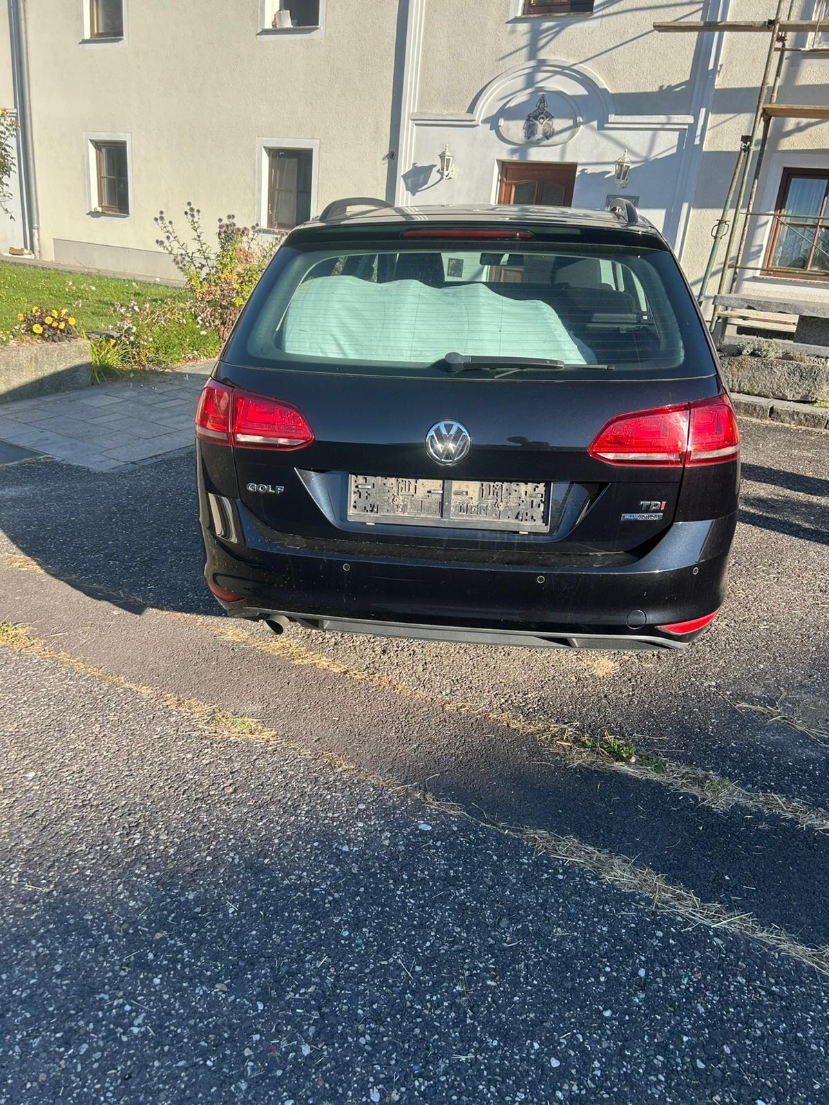 Verkaufe einen Golf 7 Kombi 3