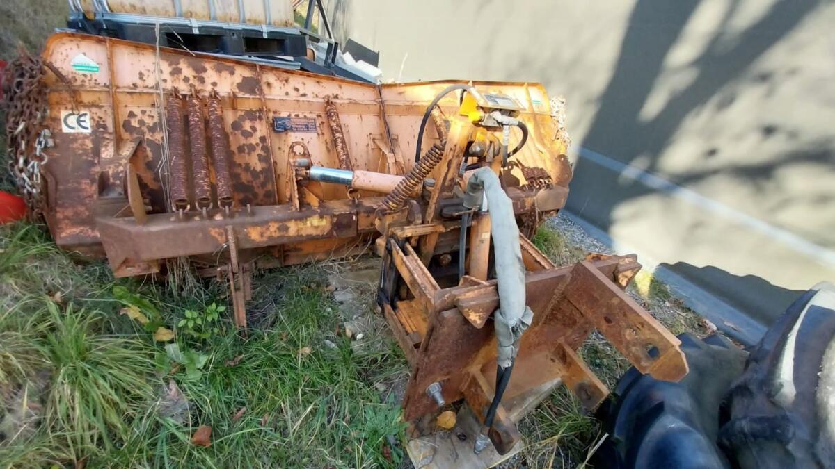 Verkaufe Schneepflug 2