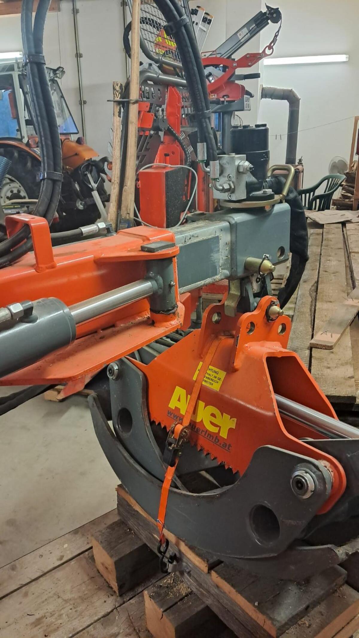 Auer Forstzange mit Steuerblock 2