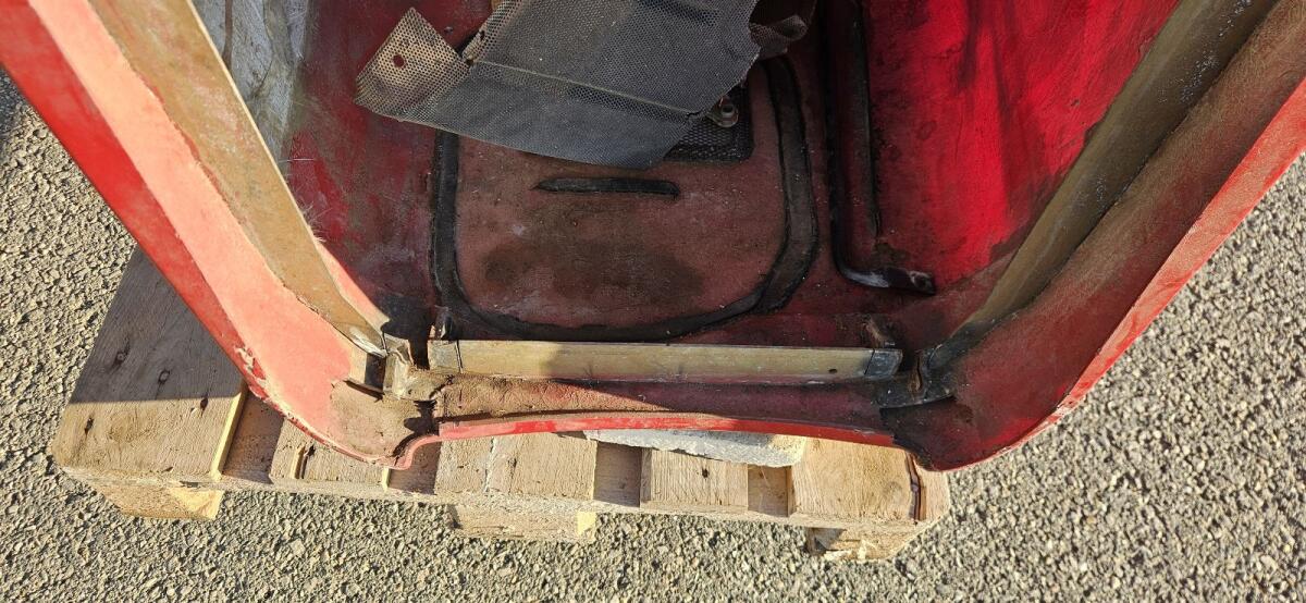 Motorhaube Case CVX Tier 1 3