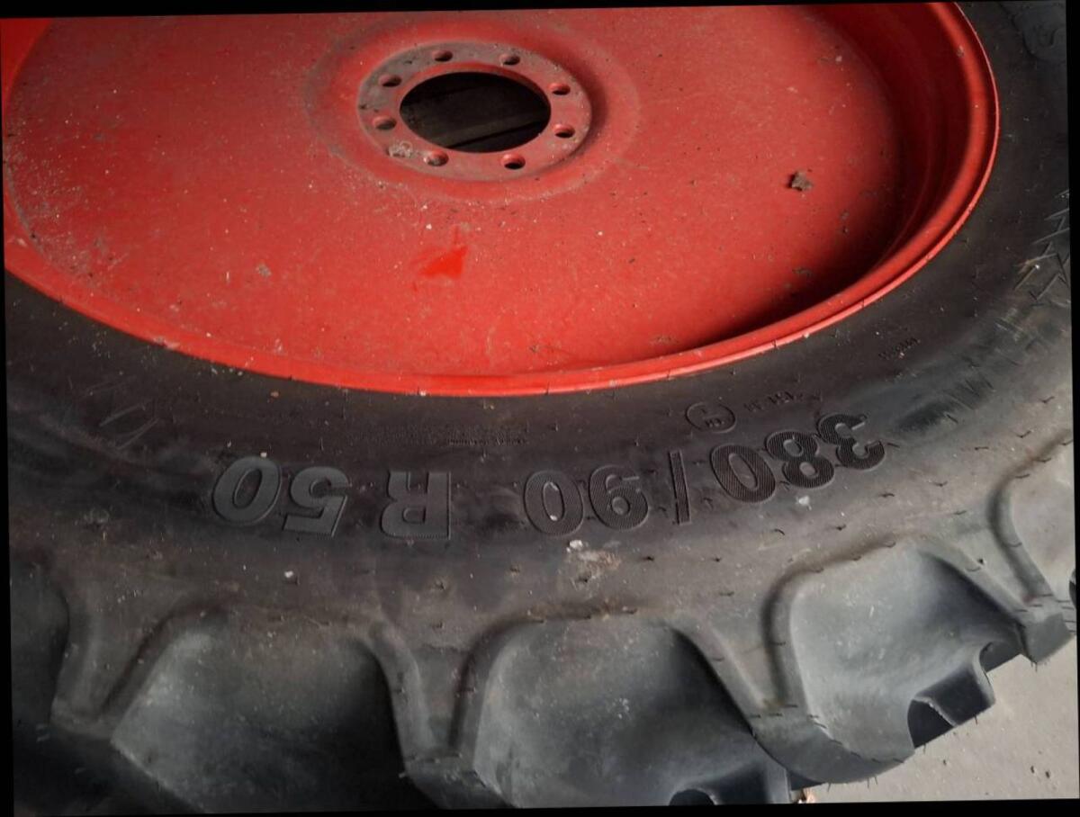 380/90R50 und 380/85R34 neuwertig Mitas AC 85 Pflegeräder 3