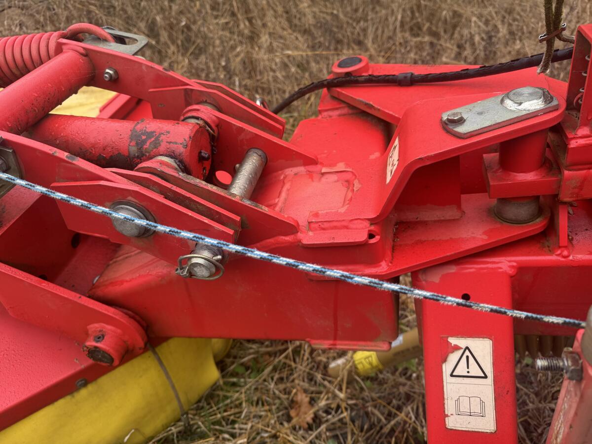 Pöttinger Novacat 265 Heckmähwerk 2